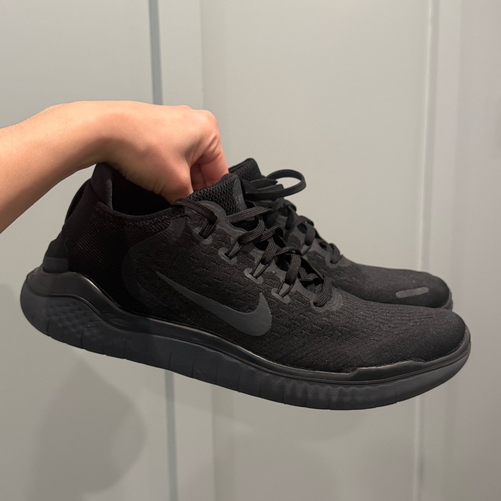 Nike Men's Black Athletic Sneakers